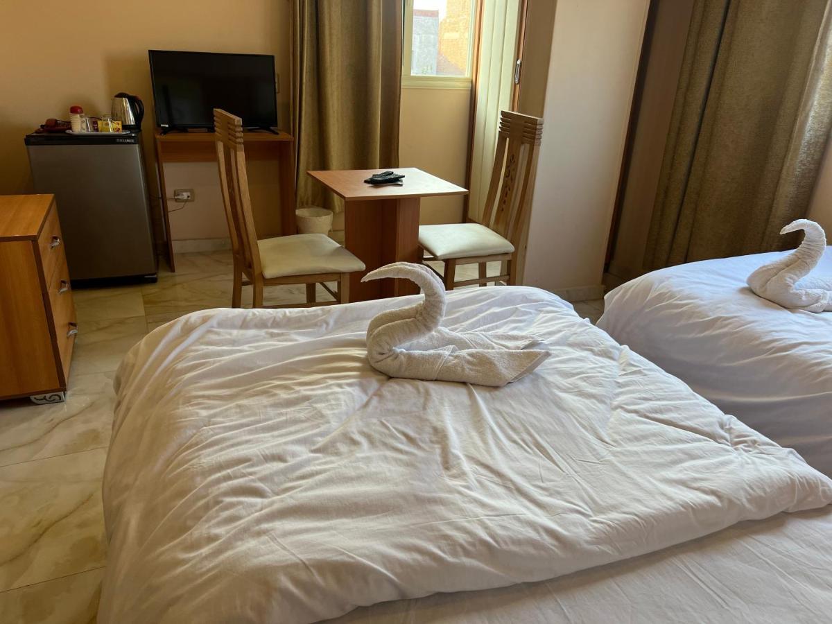 קהיר Grand Pyramids View Hotel מראה חיצוני תמונה